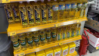 Янтарная жижа в бутылке: это растительное масло нужно обходить стороной. Раскрыли черный список Роскачества