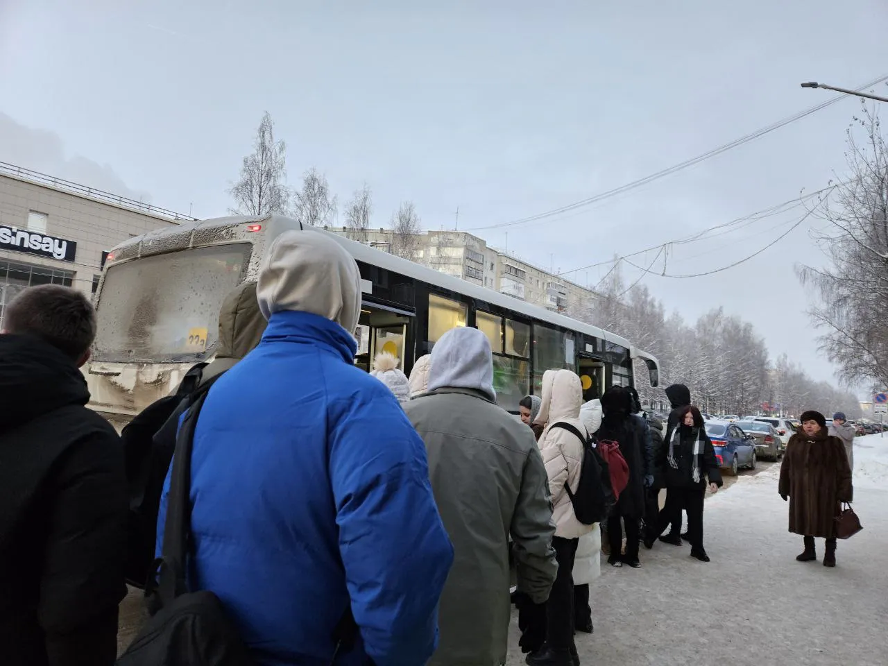 Россиян ждёт полный «облом» на 8 марта и отмена выходных: обновление календаря 2025