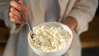 Из творога вместо сырников, яичницы и хлеба. Вкус потрясающий, рецепты просто обалденные