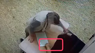 Учительница Кугесьской школы-интерната силой переучивала девочку писать левой рукой