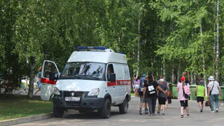В Чебоксарах из окна девятиэтажного дома выпал мужчина