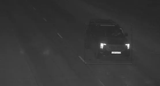 Лихач на китайском внедорожнике устроил ночное "шоу" для камер в Чувашии