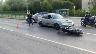Мотоциклист с переломом ноги доставлен в больницу после ДТП в Чебоксарах
