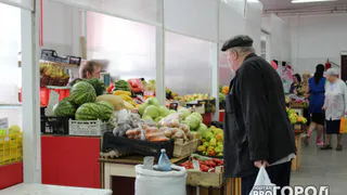 Это вреднейшая ягода: а мы едим ее покупаем как деликатес, еще и детей угощаем