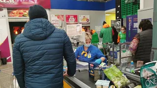 Оставил чек и потерял все деньги с карты: вот почему нужно всегда забирать бумажки в "Пятерочке" и "Магните"
