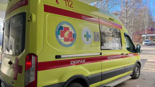 В Чебоксарах женщина выжила после падения из окна