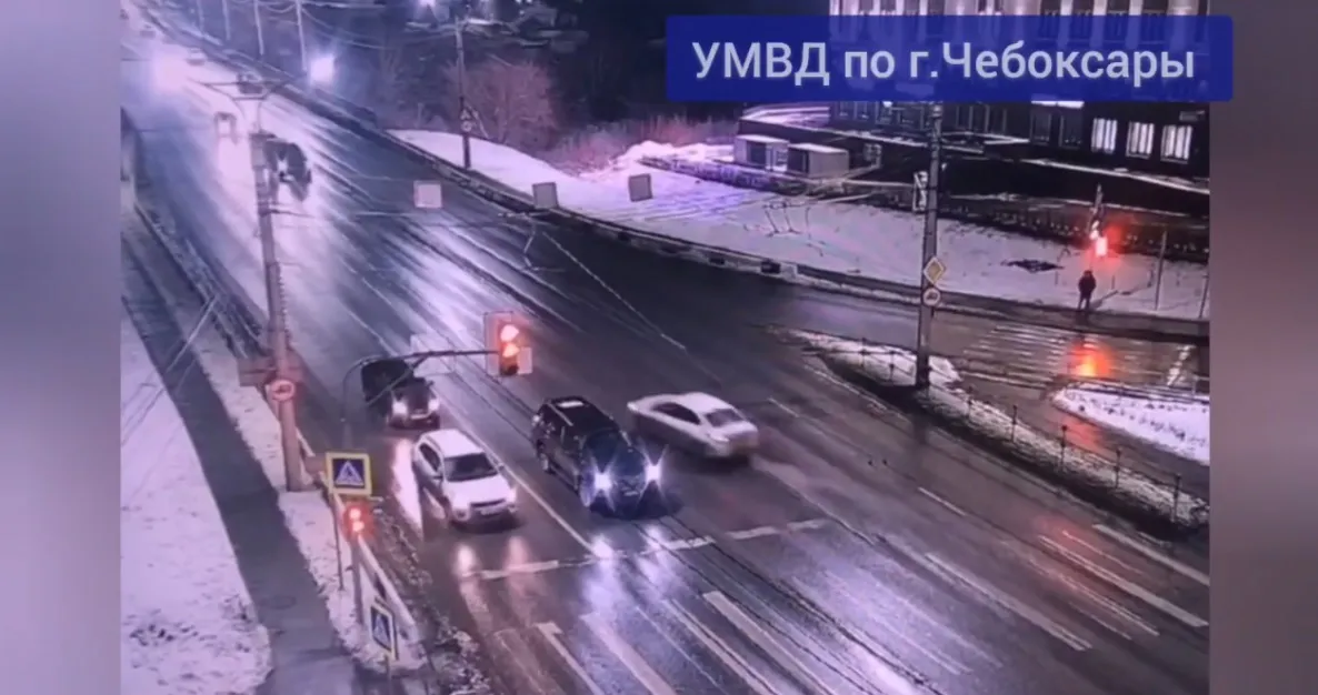 В Чебоксарах авотледи грозит штраф за выезд на встречную полосу по оживленной трассе