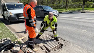 В Чебоксарах коммунальные службы с утра вышли на уборку дорог
