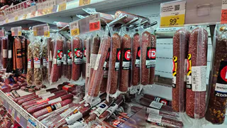 Можно смело брать – там чистое мясо: названы хорошие марки колбасы