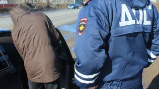 Если инспектор ДПС просит дунуть в трубочку — поступаем только так: 6 главных правил