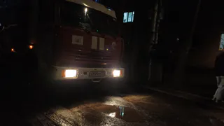 В результате ДТП загорелись два грузовика