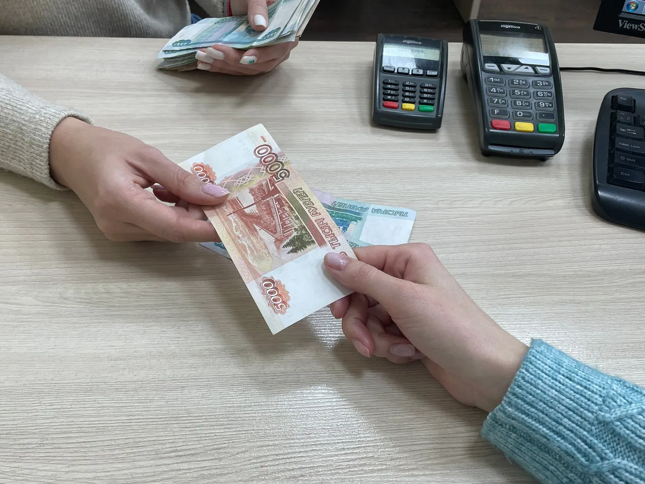 Медработников Чувашии ждут дополнительные денежные вознаграждения