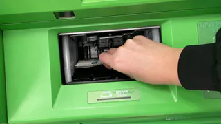 В Чувашии бизнес-аналитик перевела мошенникам более миллиона рублей