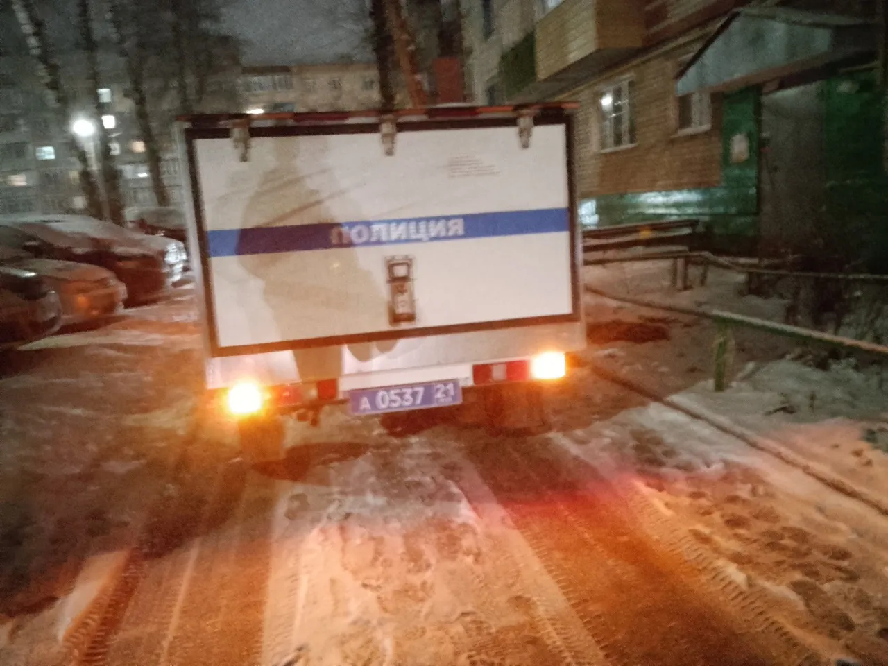 В Чувашии задержали мужчину с автоматом во дворе жилого дома