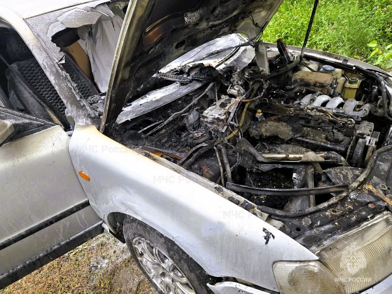 Два автомобиля стали жертвами огня за сутки в Чувашии