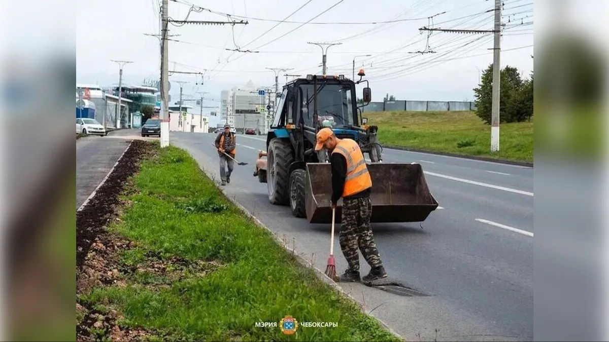 Дорожные службы Чебоксар начали подготовку улиц к сезону дождей