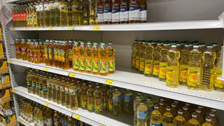 Янтарная жижа в бутылке: это растительное масло нужно обходить. Опубликовали черный список Роскачества