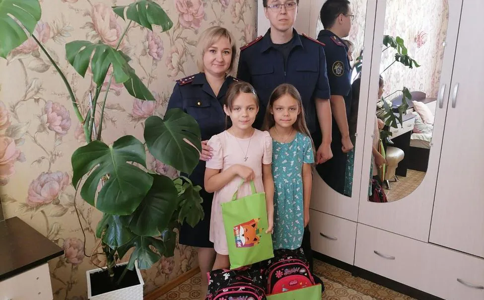 В Чувашии Следком помогает собирать детей в школу