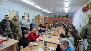 Чувашские бойцы СВО посетили детский дом в Порецком